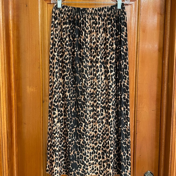Zara Skirt Leopard/Cheeta Print size Small - Picture 1 of 3